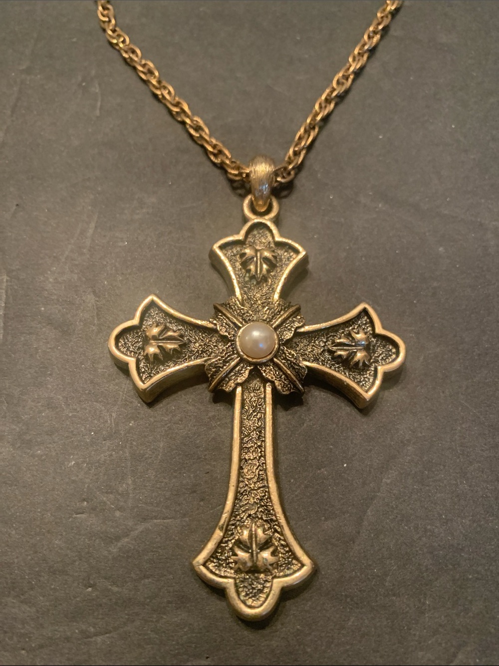 Vintage 1975 Limited Edition Sarah Coventry large Heavy Gold cross necklace